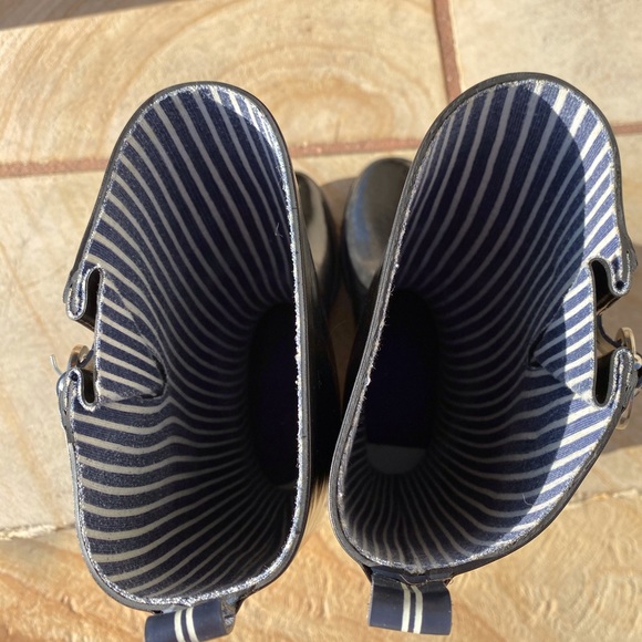 Nautical Black and Navy Rain-boots - Picture 6 of 7